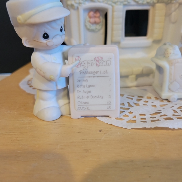 Vintage Sugar Town Train Set 6-pc Precious Moments Retired - Picture 2 of 14